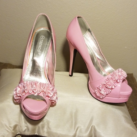 Pretty Pink Platforms - Picture 3 of 7
